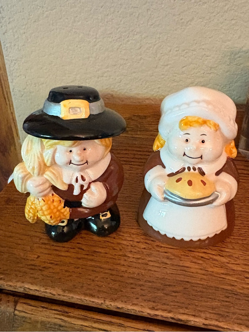 Papel Ceramic Thanksgiving Pilgrim Salt and Pepper Shaker Set - Brown and White